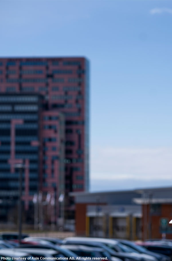 Videoüberwachungssystem an Parkplatz - Linke Seite