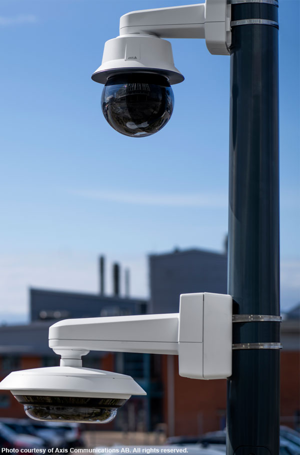 Videoüberwachungssystem an Parkplatz - Rechte Seite